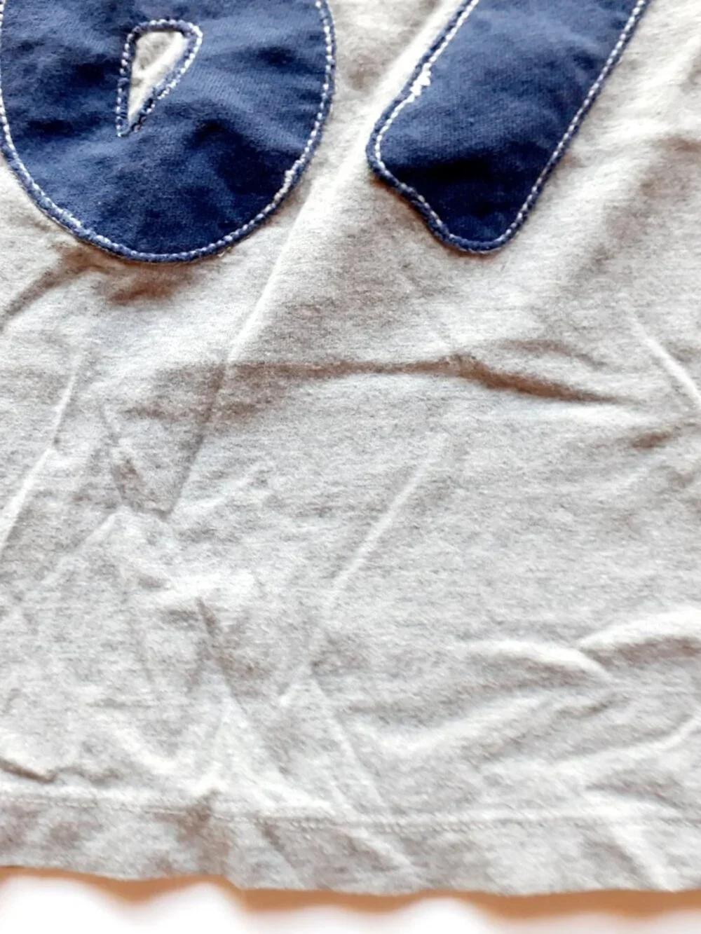 Old Navy Boys T-Shirt Gray Blue Short Sleeve Varsity Number 67 Size 4T